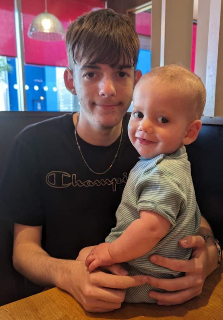 Thomas with his big brother Dillan