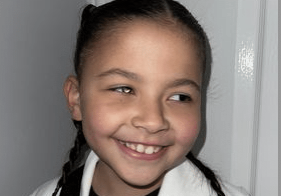 Screenshot 2024-02-27 at 13.35.42 white glow in pupil of eye