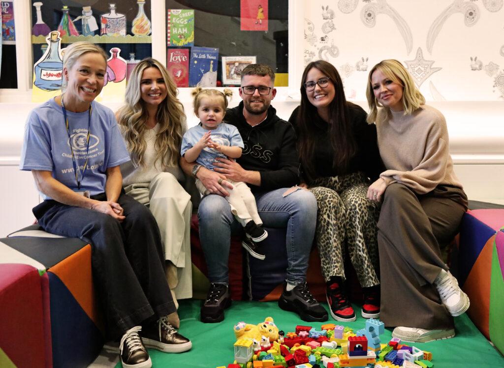 Lena and the celebs are sat with Robyn and her parents