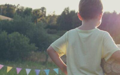 Protective eyewear for children with monocular vision